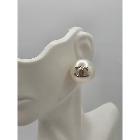 Chanel Golf-tone White Faux Pearl CC Stud Earrings - Picture 6 of 16